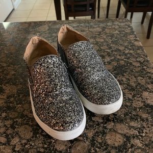 Steve Madden slip on shoes